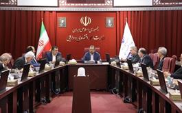 وزیر اقتصاد در جلسه با هیئت امنای بازار تهران و نمايندگان اصناف:در مالیات حداكثر سهولت قانونی را با فعالان اقتصادی خواهیم داشت