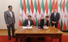امضای سند پروتكل سومین اجلاس كمیسیون مشترك همكاری‌های اقتصادی ایران و مجارستان