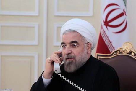 دکتر روحانی در تماس تلفنی با وزیر امور اقتصادی و دارایی: عرضه سهام بنگاه های بزرگ در بورس، با رفع موانع احتمالی شتاب بگیرد و تداوم یابد