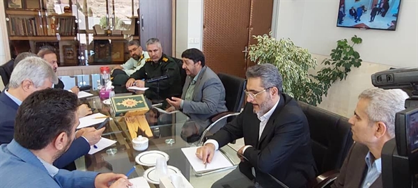 با حضور سرپرست بانک کشاورزی صورت گرفت:  بررسی مشکلات تولیدکنندگان بخش کشاورزی استان اصفهان 