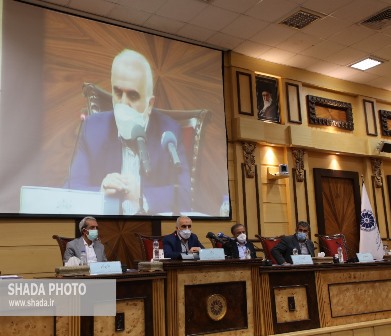 وزیر اقتصاد در جلسه شورای گفت و گوی دولت و بخش خصوصی اظهار داشت: استقراض از بانك مركزی خط قرمز دولت های یازدهم و دوازدهم بوده است