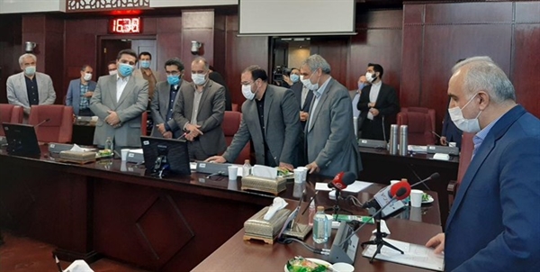 وزیر اقتصاد تاکید کرد: ما سعی می کنیم با تداوم اجرای برنامه های توسعه بازار سرمایه، این بازار را رونق ببخشیم.