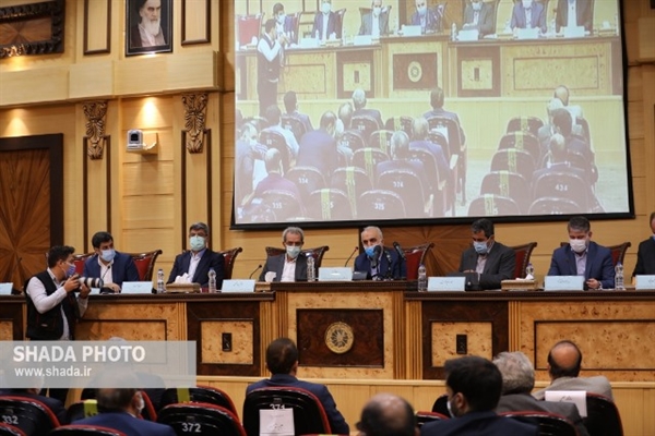 دکتر دژپسند اعلام کرد: در نیمه اول امسال از نظر واگذاری سهام دولت در شرکت های دولتی عملکرد بسیار درخشانی داشتیم 