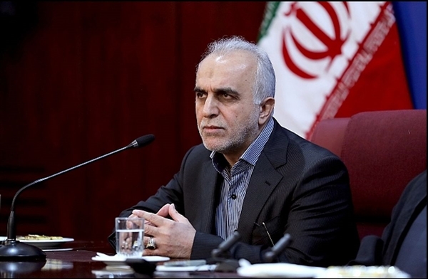  وزیر اقتصاد درباره مسایل و مشکلات مربوط به خصوصی سازی و واگذاری شرکت های دولتی پاسخ گفت