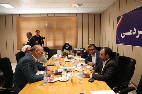 در سفر به شهرستان گلپایگان صورت گرفت؛دیدار مردمی وزیر اقتصاد با گلپایگانی ها
