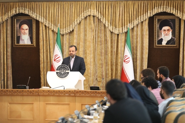 وزیر اقتصاد و سخنگوی اقتصادی دولت:سرعت موتور های تورم زا در حال كاهش است