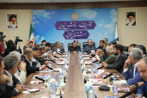 وزیر اقتصاد:در حوزه آسیب شناسی تجارت كشور مسیری غیر از مدیریت یكپارچه مرزی برای ما متصور نیست