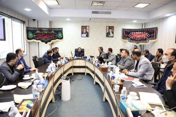 وزیر اقتصاد تأکید کرد: هدف محوری دولت سیزدهم؛ كنترل عوامل “كاهش قدرت خرید مردم” و “تلاطم در بازار ها”