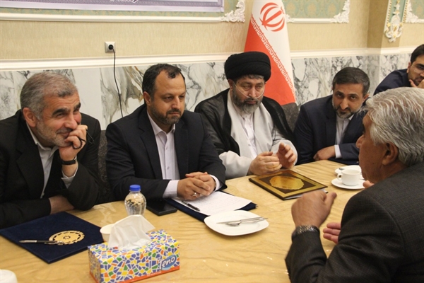 در اردبيل انجام شد؛نشست وزیر اقتصاد با فعالان واحدهای تولیدی و اقتصادی