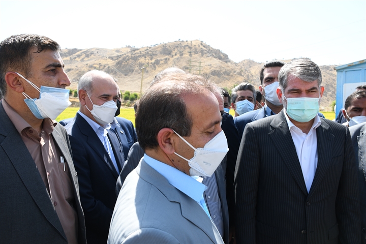 بازدید مدیر عامل بانک کشاورزی در معیت وزیر جهاد کشاورزی از طرح آبرسانی حومه غربی دهدشت در استان کهگیلویه و بویراحمد