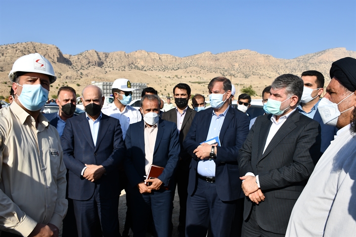 بازدید مدیر عامل بانک کشاورزی در معیت وزیر جهاد کشاورزی از سد کوهبرد و کارخانه فسفات  در استان کهگیلویه و بویراحمد