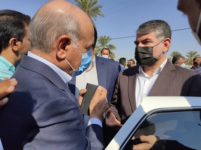 بازدید مدیر عامل بانک کشاورزی در معیت وزیر جهاد کشاورزی از مجتمع گلخانه ای و دامداری فجر ایزدخواست و کارگاه تبدیل تراکتور به لودر در شهرستان زرین دشت