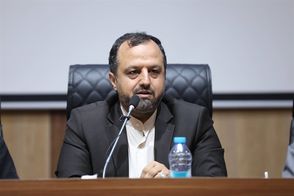 اهتمام دولت در حذف كامل مجوزهای كاغذی در راستای رونق اقتصادی كشور/ادامه برخورد با تخلفات بانك‌ها در موضوع تضامین بانكی