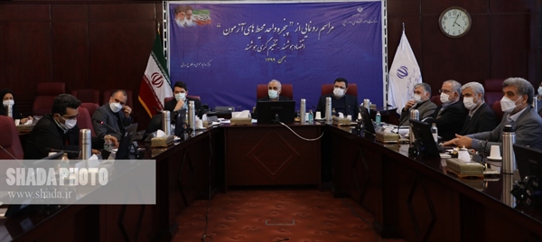 دکتر دژپسند:اگر می خواهیم به جایگاه مناسب در اقتصاد بین المللی دست یابیم باید به دنبال ارائه خدمات نوین در بستر اقتصاد هوشمند باشیم