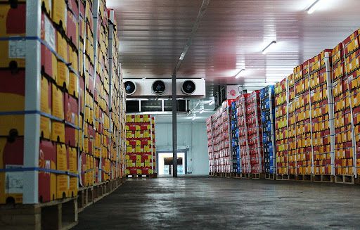  افتتاح  سردخانه و انبار نگهداری مواد غذایی  به ظرفیت 5500 تن با حمایت بانک کشاورزی مازندران در دهه فجر